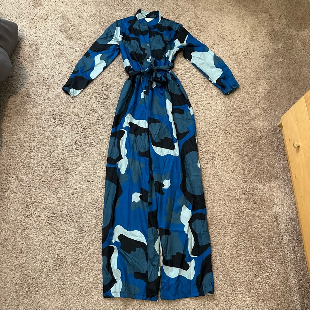Blue camo V-neck mandarin collar jumpsuit. NEW